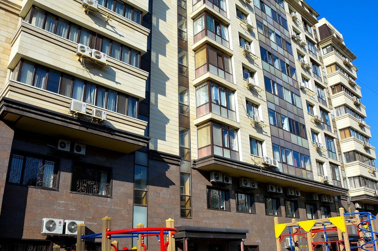 Уютная 2-Комнатная Квартира В Центре Г. Алматы Εξωτερικό φωτογραφία